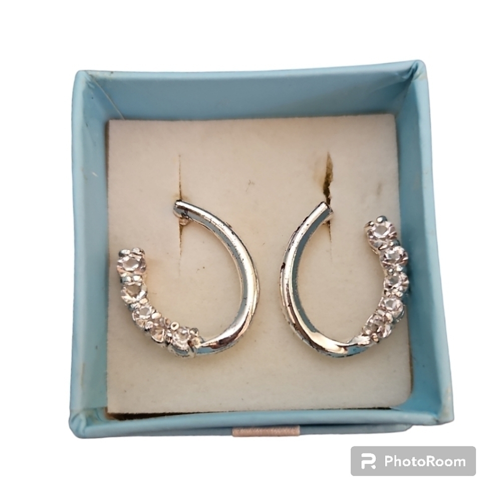 3/$30 AVON 2008 Dream CZ Believe In Love Twist Hoop Post Earrings